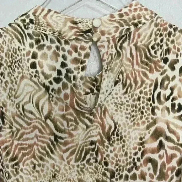 Torrid Crepe Mock Neck Animal Print Tank 0 0X 12 - Picture 6 of 7
